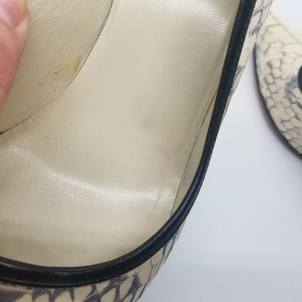 Miu Miu cream and gray snakeskin pointed toe pumps EU 37.5 - Picture 3 of 15